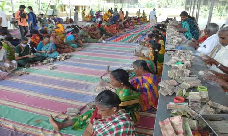ஆனைமலை மாசாணியம்மன் கோவிலில் ரூ.51¾ லட்சம் உண்டியல் காணிக்கை