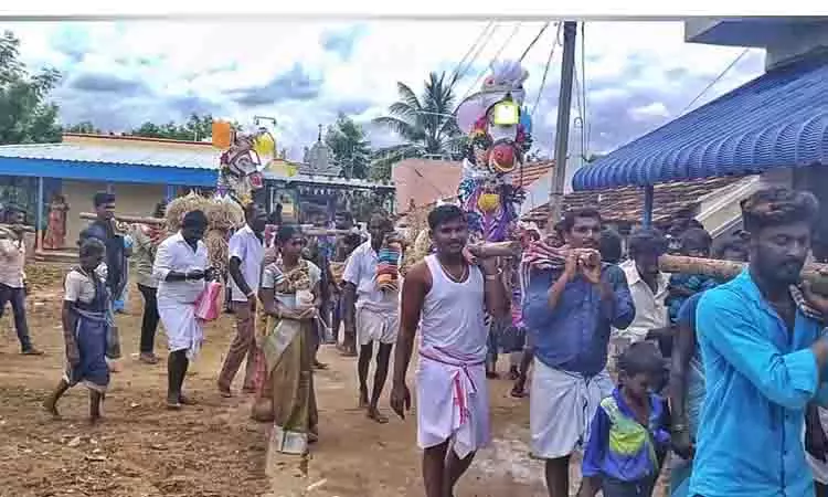 அரசமலை நவகுடியில் புரவி எடுப்பு திருவிழா அரசமலை நவகுடியில் புரவி எடுப்பு திருவிழா