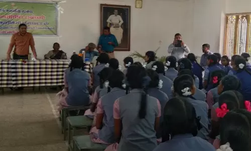 கல்வி அறிவுடன் பொது அறிவையும் மாணவர்கள் வளர்த்துக்கொள்ள வேண்டும் கல்வி அறிவுடன் பொது அறிவையும் மாணவர்கள் வளர்த்துக்கொள்ள வேண்டும்