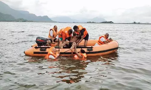 ஆழியாறு அணையில் மத்திய ரிசர்வ் படை போலீசாருக்கு பயிற்சி