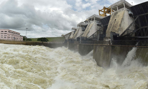 மழைப்பொழிவு குறைந்ததால்  கர்நாடக அணைகளில் இருந்து தண்ணீர் திறப்பு குறைப்பு