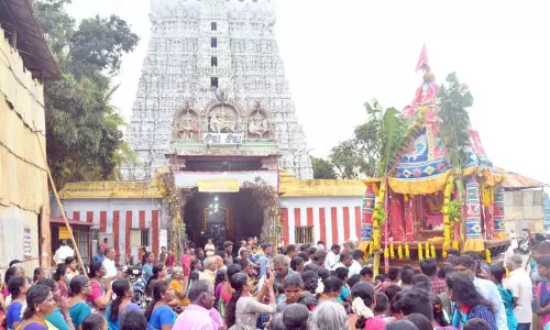 சுசீந்திரம் தாணுமாலய சாமி கோவிலில் ஆவணி திருவிழா தேரோட்டம் சுசீந்திரம் தாணுமாலய சாமி கோவிலில் ஆவணி திருவிழா தேரோட்டம்