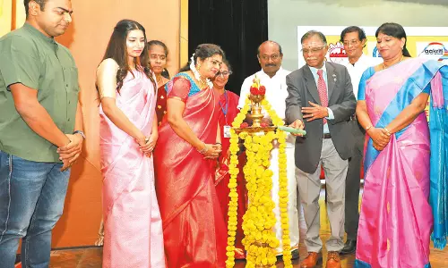 அண்ணா பல்கலைக்கழக வளாகத்தில் மகளிர் தொழில்-முனைவோர் கருத்தரங்கு-கண்காட்சி அண்ணா பல்கலைக்கழக வளாகத்தில் மகளிர் தொழில்-முனைவோர் கருத்தரங்கு-கண்காட்சி
