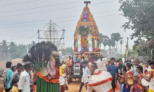 சூராத்தம்மன் கோவில் தேரோட்டம்