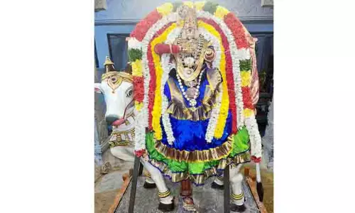 சமயபுரம் மாரியம்மன் ரிஷப வாகனத்தில் புறப்பாடு