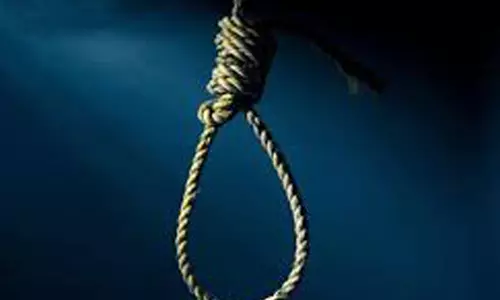 தூக்குப்போட்டு தொழிலாளி தற்கொலை
