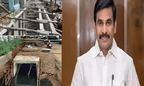 சென்னையில் நடந்து வரும் மழைநீர் வடிகால்வாய், நதிகள் சீரமைப்பு பணிகளை தலைமை செயலாளர் இறையன்பு ஆய்வு சென்னையில் நடந்து வரும் மழைநீர் வடிகால்வாய், நதிகள் சீரமைப்பு பணிகளை தலைமை செயலாளர் இறையன்பு ஆய்வு