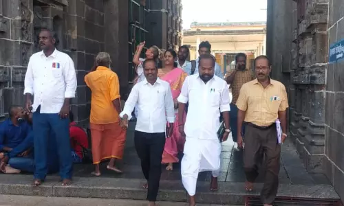 சிதம்பரம் நடராஜர் கோவிலில் நகைகள் சரிபார்ப்பு பணி: 9-வது நாளாக அதிகாரிகள் ஆய்வு