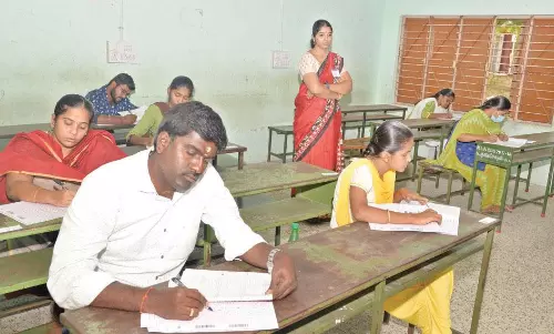 டி.என்.பி.எஸ்.சி. குரூப்-8 தேர்வு