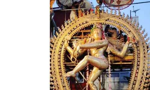 23 அடி உயரத்தில் பிரமாண்ட நடராஜர் சிலை