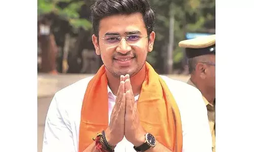 தேஜஸ்வி சூர்யா எம்.பி. வீட்டுக்கு மசாலா தோசை அனுப்பிய காங்கிரசார்