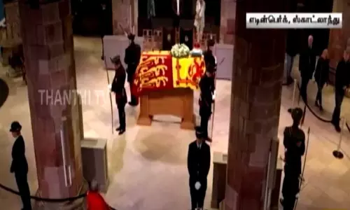 தேவாலயத்தில் வைக்கப்பட்டுள்ள ராணியின் உடல்... உடலை சுற்றி ஸ்னைப்பர் துப்பாக்கியுடன் பாதுகாவலர்கள்