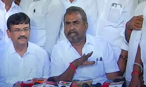 லஞ்ச ஒழிப்புத்துறை சோதனை மூலம் மின் கட்டண உயர்வை திசை திருப்ப முயற்சிக்கிறார்கள் - முன்னாள் அமைச்சர் வேலுமணி லஞ்ச ஒழிப்புத்துறை சோதனை மூலம் மின் கட்டண உயர்வை திசை திருப்ப முயற்சிக்கிறார்கள் - முன்னாள் அமைச்சர் வேலுமணி