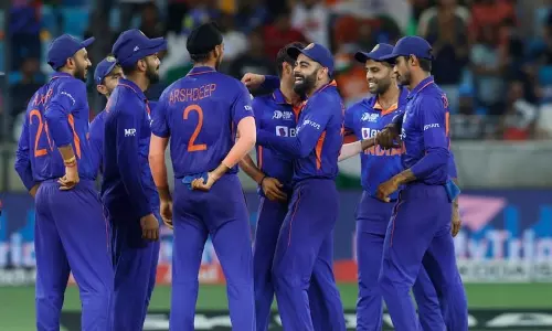 வீரர்கள் தேர்வில் இந்தியா செய்த தவறுகளையே மீண்டும் மீண்டும் செய்கிறது- பாகிஸ்தான் முன்னாள் வீரர் கருத்து