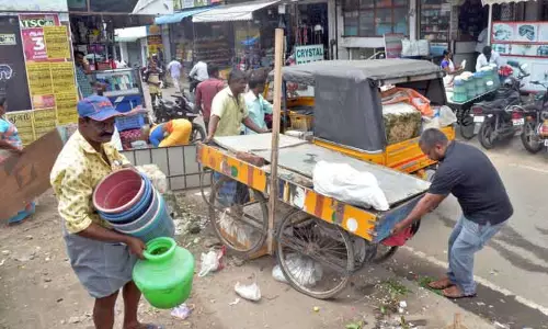 ஆக்கிரமிப்பு கடைகள் அகற்றம்