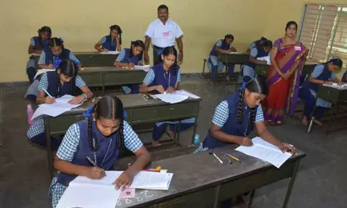 பொதுத்தேர்வு எழுதும் மாணவர்களுக்கு சனிக்கிழமைகளில் சிறப்பு வகுப்பு - திடீர் அறிவிப்பு...! பொதுத்தேர்வு எழுதும் மாணவர்களுக்கு சனிக்கிழமைகளில் சிறப்பு வகுப்பு - திடீர் அறிவிப்பு...!