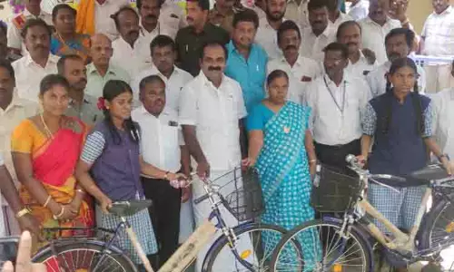 தமிழ்நாட்டில் மிகச்சிறந்த அரசு பள்ளிகளில் ஒன்று கீரமங்கலம் மகளிர் மேல்நிலைப்பள்ளி தமிழ்நாட்டில் மிகச்சிறந்த அரசு பள்ளிகளில் ஒன்று கீரமங்கலம் மகளிர் மேல்நிலைப்பள்ளி