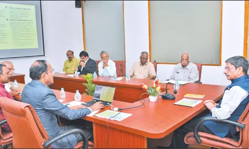 செம்மொழி தமிழாய்வு நிறுவனத்தில் கவர்னர் ஆர்.என்.ரவி திடீர் ஆய்வு செம்மொழி தமிழாய்வு நிறுவனத்தில் கவர்னர் ஆர்.என்.ரவி திடீர் ஆய்வு