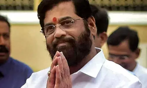 சிவாஜி பார்க்கில் தசரா பொதுக்கூட்டம் நடத்த எங்கள் அணி எம்.எல்.ஏ.க்கள் ஆர்வமாக உள்ளனர்- ஏக்நாத் ஷிண்டே பேச்சு சிவாஜி பார்க்கில் தசரா பொதுக்கூட்டம் நடத்த எங்கள் அணி எம்.எல்.ஏ.க்கள் ஆர்வமாக உள்ளனர்- ஏக்நாத் ஷிண்டே பேச்சு