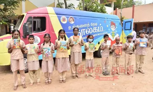 மாநகராட்சி பள்ளிகளுக்கு செல்லும் நடமாடும் நூலகம்