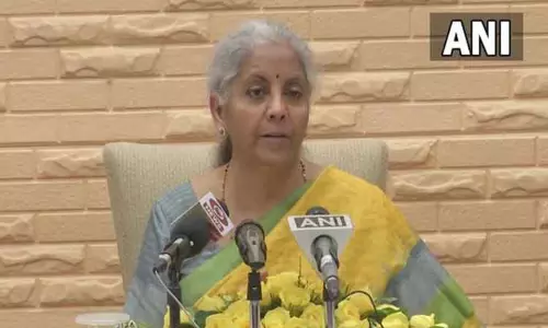 இந்தியில் பேசும் போது எனக்கு நடுக்கம் ஏற்படும் - நிர்மலா சீதாராமன் இந்தியில் பேசும் போது எனக்கு நடுக்கம் ஏற்படும் - நிர்மலா சீதாராமன்