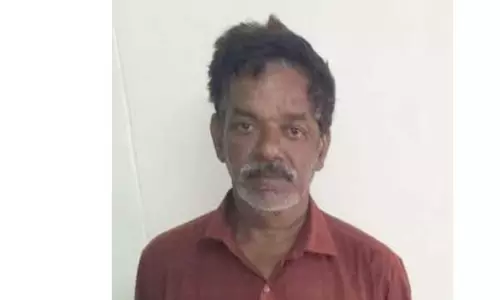 சுசீந்திரம் அருகே வாலிபரை கத்தியால் குத்தியவர் கைது