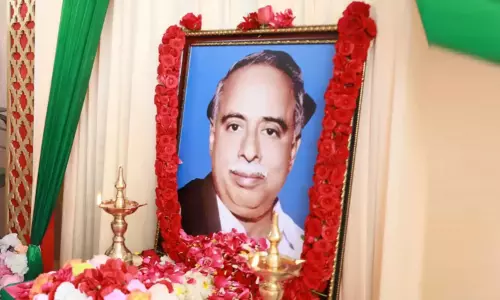 திருவள்ளூர் மாவட்டத்தில் அண்ணா பிறந்தநாள் விழா திருவள்ளூர் மாவட்டத்தில் அண்ணா பிறந்தநாள் விழா