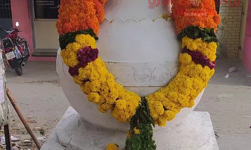 கே.வி.குப்பம் அருகே திடீரென வைக்கப்பட்ட அக்னி கலசம்