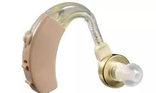 இந்து சமய அறநிலையத்துறை அமைச்சருக்கு காதொலி கருவி அனுப்பிய பா.ஜனதாவினர் இந்து சமய அறநிலையத்துறை அமைச்சருக்கு காதொலி கருவி அனுப்பிய பா.ஜனதாவினர்