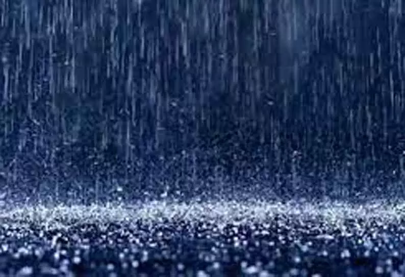 மும்பை, தானேயில் பலத்த மழை- வீடுகளுக்குள் தண்ணீர் புகுந்தது மும்பை, தானேயில் பலத்த மழை- வீடுகளுக்குள் தண்ணீர் புகுந்தது