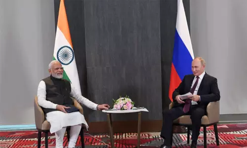 உக்ரைன் போரை நிறுத்த ரஷிய அதிபர் புதினிடம் நேரடியாக வலியுறுத்திய பிரதமர் மோடிக்கு அமெரிக்க ஊடகங்கள் பாராட்டு!