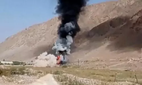 கிர்கிஸ்தான் - தஜிகிஸ்தான் இடையே பயங்கர மோதல் ; அதிகரிக்கும் பதற்றம் - 27 பேர் பலி