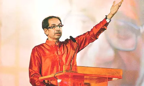 தொண்டர்கள் தயாராகுங்கள்; தசரா பொதுக்கூட்டம் சிவாஜி பார்க்கில் நடைபெறும்- உத்தவ் தாக்கரே உறுதி தொண்டர்கள் தயாராகுங்கள்; தசரா பொதுக்கூட்டம் சிவாஜி பார்க்கில் நடைபெறும்- உத்தவ் தாக்கரே உறுதி