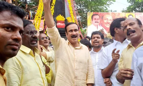 காய்ச்சல் அதிகமாக பரவும் பகுதியில் பள்ளி, கல்லூரிகளுக்கு விடுமுறை விட வேண்டும் காய்ச்சல் அதிகமாக பரவும் பகுதியில் பள்ளி, கல்லூரிகளுக்கு விடுமுறை விட வேண்டும்