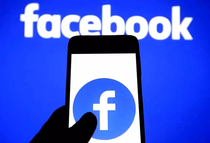 விளம்பரத்தை பார்த்து பணத்தை இழந்த கூலி தொழிலாளிக்கு பேஸ்புக் நிறுவனம் இழப்பீடு வழங்க தீர்ப்பாயம் உத்தரவு - ஐகோர்ட்டு இடைக்கால தடை விதித்தது விளம்பரத்தை பார்த்து பணத்தை இழந்த கூலி தொழிலாளிக்கு பேஸ்புக் நிறுவனம் இழப்பீடு வழங்க தீர்ப்பாயம் உத்தரவு - ஐகோர்ட்டு இடைக்கால தடை விதித்தது