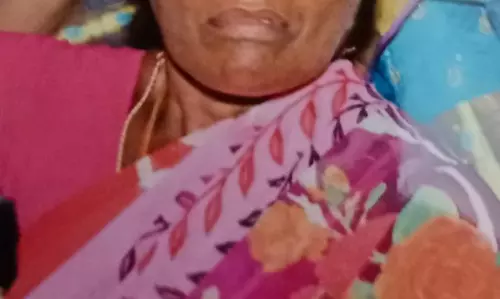 மின்னல் தாக்கி பெண் பலி மின்னல் தாக்கி பெண் பலி