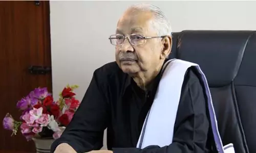 ஆ.ராசா பேச்சை திரித்து வெளியிடுவதா: உங்கள் வித்தைகள் பெரியார் மண்ணில் எடுபடாது - கி.வீரமணி ஆ.ராசா பேச்சை திரித்து வெளியிடுவதா: உங்கள் வித்தைகள் பெரியார் மண்ணில் எடுபடாது - கி.வீரமணி