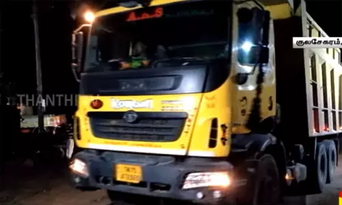 கன்னியாகுமரியில் கனிம வளங்களை கடத்திய லாரிகளை சிறை பிடித்த மக்கள் கன்னியாகுமரியில் கனிம வளங்களை கடத்திய லாரிகளை சிறை பிடித்த மக்கள்