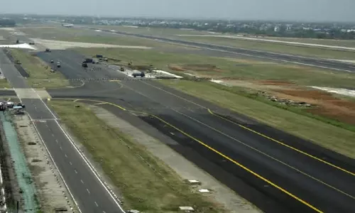 சென்னை விமான நிலையத்தில் முதல் ஓடுபாதையின் நீளம் 400 மீட்டா் அதிகரிப்பு - பெரிய ரக விமானங்கள் தரை இறங்க முடியும்