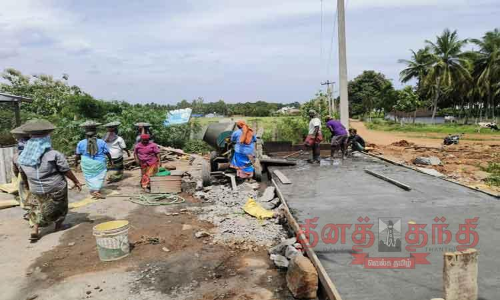தரைப்பாலம் அமைக்கும் பணி தீவிரம்