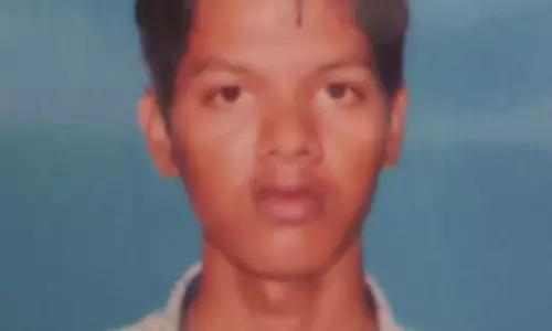 கால்வாய் தண்ணீரில் அடித்துச்செல்லப்பட்ட வாலிபர் கால்வாய் தண்ணீரில் அடித்துச்செல்லப்பட்ட வாலிபர்