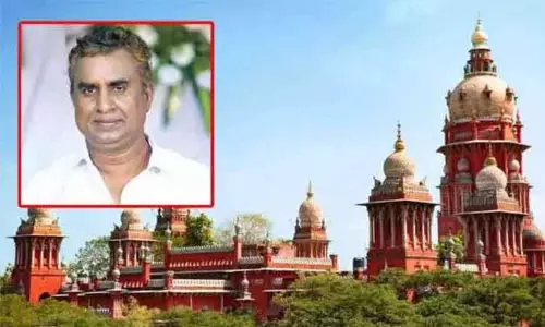 எஸ்.பி.வேலுமணி வழக்கு : அக்டோபர் 12ல் இறுதி விசாரணை -சென்னை ஐகோர்ட்டு உத்தரவு எஸ்.பி.வேலுமணி வழக்கு : அக்டோபர் 12ல் இறுதி விசாரணை -சென்னை ஐகோர்ட்டு உத்தரவு