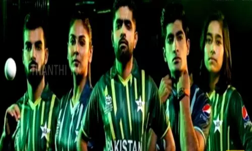 பாகிஸ்தான் அணியின் ஜெர்சி தர்பூசணி பழம்போல் உள்ளது - பாக். முன்னாள் வீரர் கிண்டல்