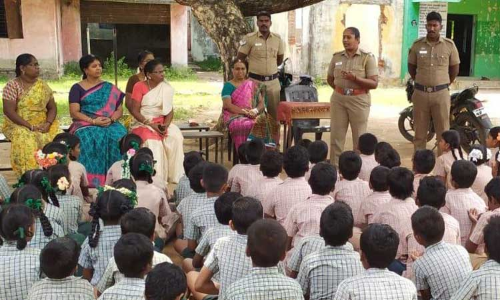 ஆலம்பாடி அரசு பள்ளியில்  போதை பொருட்கள் ஒழிப்பு விழிப்புணர்வு நிகழ்ச்சி