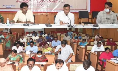 விழுப்புரம் மாவட்டத்தில்    அனைத்துத்துறைகளின் வளர்ச்சி திட்டப்பணிகள் குறித்த ஆய்வுக்கூட்டம்    மாவட்ட கண்காணிப்பு அலுவலர் ஹர்சகாய் மீனா தலைமையில் நடந்தது