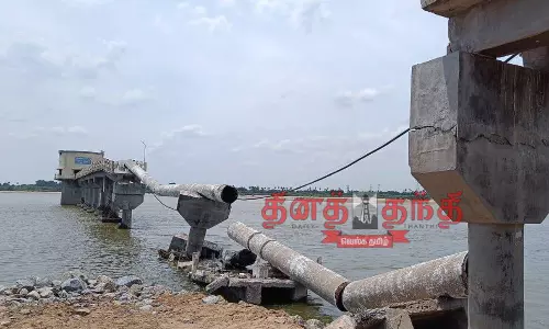 பாலத்தின் மற்றொரு பகுதி இடிந்து விழுந்தது