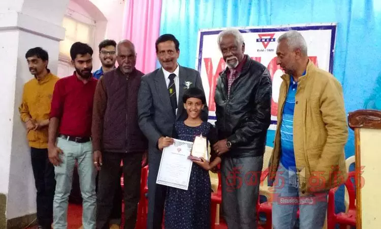 மாவட்ட அளவிலான செஸ் போட்டி: கூடலூர் மாணவிகள் சாம்பியன் மாவட்ட அளவிலான செஸ் போட்டி: கூடலூர் மாணவிகள் சாம்பியன்
