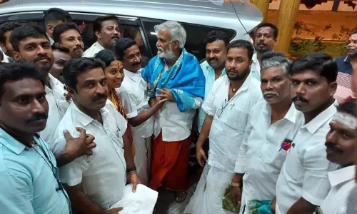 கன்னியாகுமரி பகவதி அம்மன் கோவிலில் அமைச்சர் சேகர்பாபு சாமி தரிசனம் கன்னியாகுமரி பகவதி அம்மன் கோவிலில் அமைச்சர் சேகர்பாபு சாமி தரிசனம்