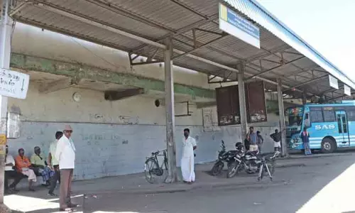 கோவையில் இருந்து கேரளாவுக்கு செல்லும் பஸ்கள் நிறுத்தம்