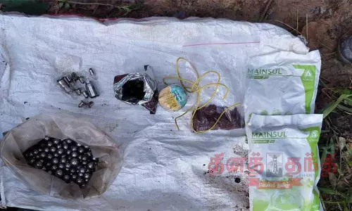 சிவமொக்காவில் கைதான பயங்கரவாதிகளின் வீடுகளில் இருந்து வெடிப்பொருட்கள் பறிமுதல் சிவமொக்காவில் கைதான பயங்கரவாதிகளின் வீடுகளில் இருந்து வெடிப்பொருட்கள் பறிமுதல்